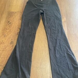Black Old Navy Active Flared Leggings
